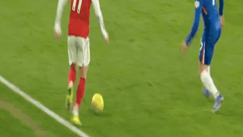 “土超豪门27轮全胜领跑，加拉塔萨雷领先费内巴切10分，多赛两轮优势明显”