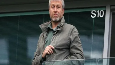 高馨妤网球首秀国家赛，全情投入精彩瞬间大放异彩